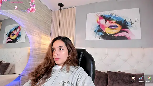 emma  smith1 online show from 9, 9, 2025