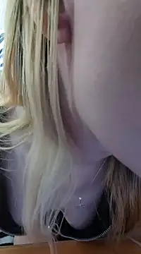 Elza kom online show from 4, 3, 2025