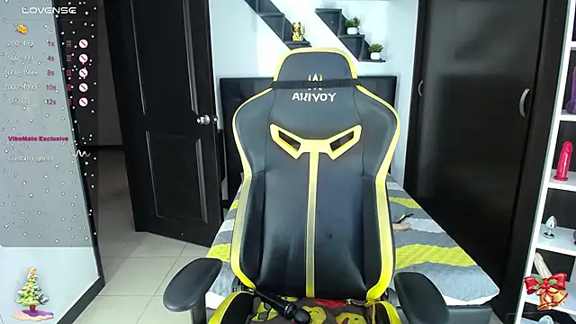 Snapshot of kendalladam chatting on 5, 12, 2025 kendalladam online show from 5, 12, 2025