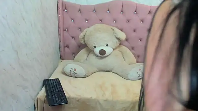 XSmaggiiee online show from 4, 1, 2025