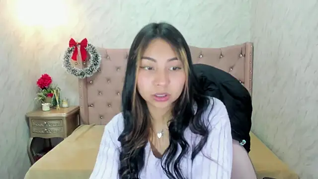 XSmaggiiee online show from 6, 1, 2025