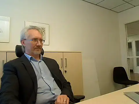 Snapshot of tom-swede chatting on 13, 4, 2026 tom-swede online show from 13, 4, 2026