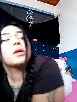 Snapshot of sara_winehouse1 chatting on 2, 2, 2025 sara winehouse1 online show from 2, 2, 2025