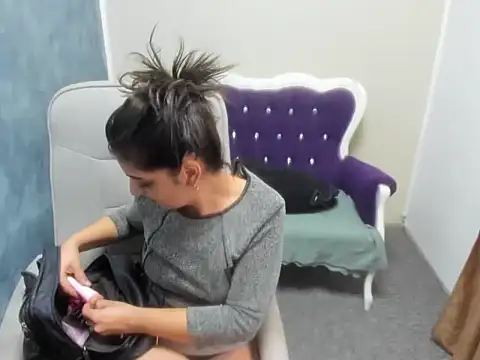 Snapshot of CrazyCorina chatting on 2, 12, 2025 CrazyCorina online show from 2, 12, 2025