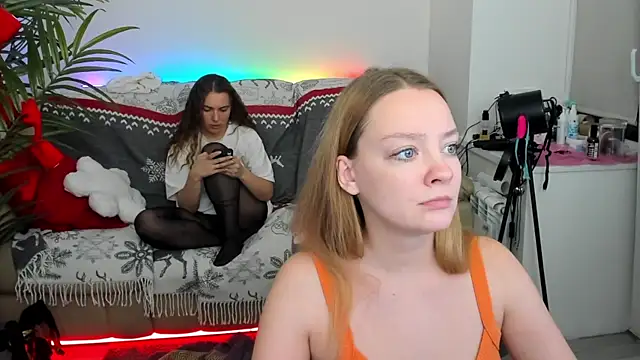 Snapshot of Radiants_two chatting on 21, 12, 2024 Radiants two online show from 21, 12, 2024