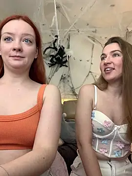 Snapshot of Radiants_two chatting on 2, 11, 2025 Radiants two online show from 2, 11, 2025