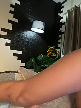 Snapshot of IzanamiTime chatting on 8, 1, 2025 IzanamiTime online show from 8, 1, 2025