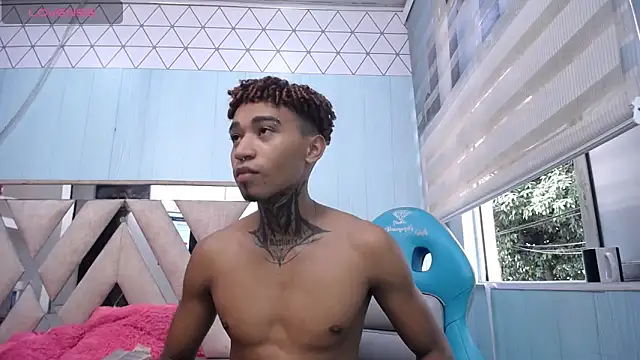 sexy blacks  online show from 15, 2, 2025