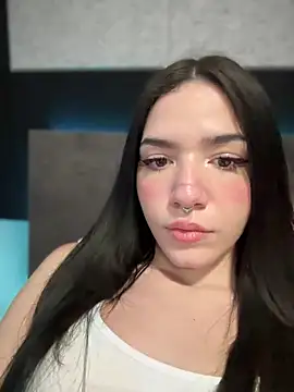 Snapshot of ShannonShanny chatting on 8, 3, 2025 ShannonShanny online show from 8, 3, 2025