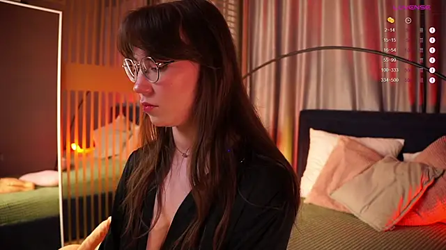 askaudrey  online show from 18, 11, 2025