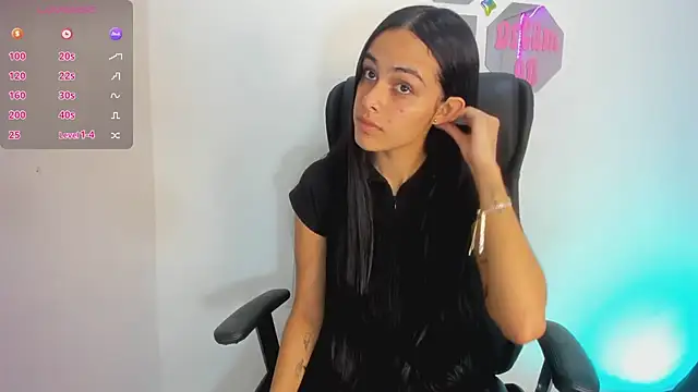 ChloeHarper  online show from 30, 12, 2024