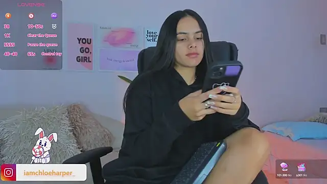 ChloeHarper  online show from 13, 1, 2025