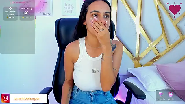 ChloeHarper  online show from 18, 9, 2025