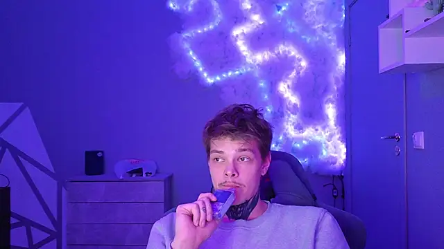 DENIS HERE online show from 29, 12, 2024