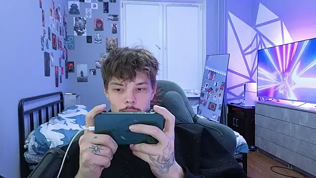 DENIS HERE online show from 4, 2, 2025