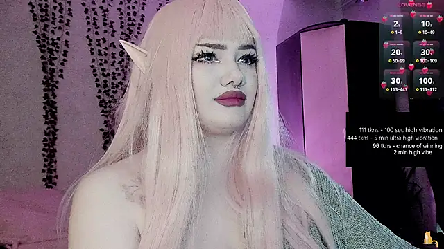 strawberry elfcat online show from 21, 5, 2026