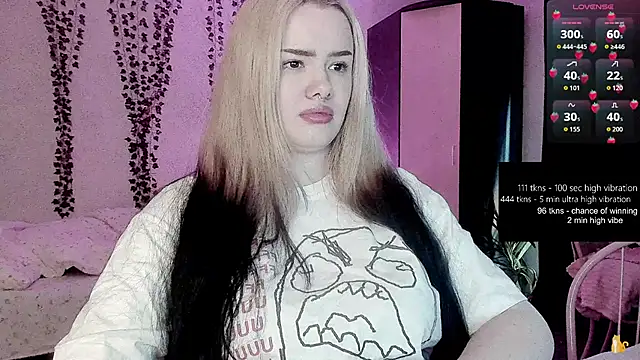 strawberry elfcat online show from 2, 6, 2026