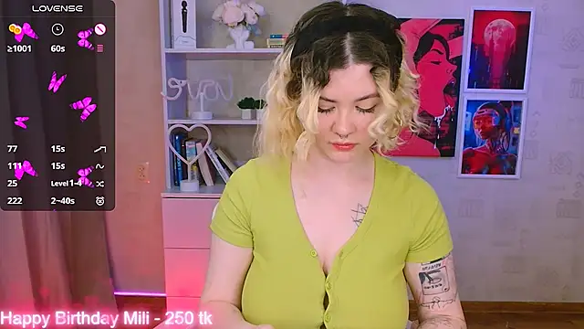 Snapshot of cutie_mili chatting on 25, 1, 2025 cutie mili online show from 25, 1, 2025