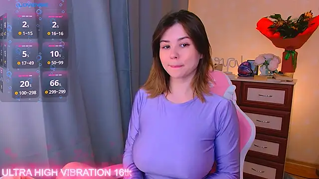 Snapshot of cutie_mili chatting on 3, 10, 2025 cutie mili online show from 3, 10, 2025