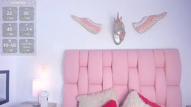 Snapshot of VeronikaOlsen chatting on 2, 2, 2025 VeronikaOlsen online show from 2, 2, 2025