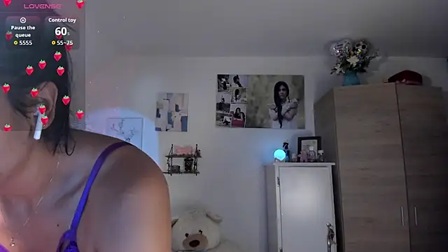 Snapshot of VeronikaOlsen chatting on 22, 9, 2025 VeronikaOlsen online show from 22, 9, 2025