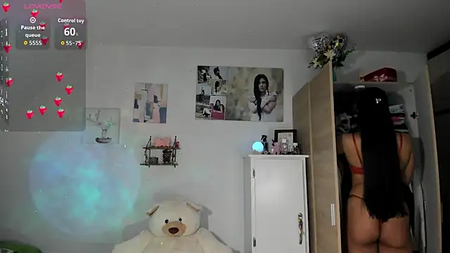 Snapshot of VeronikaOlsen chatting on 28, 9, 2025 VeronikaOlsen online show from 28, 9, 2025