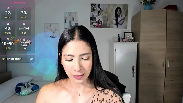 Snapshot of VeronikaOlsen chatting on 11, 10, 2025 VeronikaOlsen online show from 11, 10, 2025