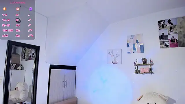 Snapshot of VeronikaOlsen chatting on 23, 11, 2025 VeronikaOlsen online show from 23, 11, 2025