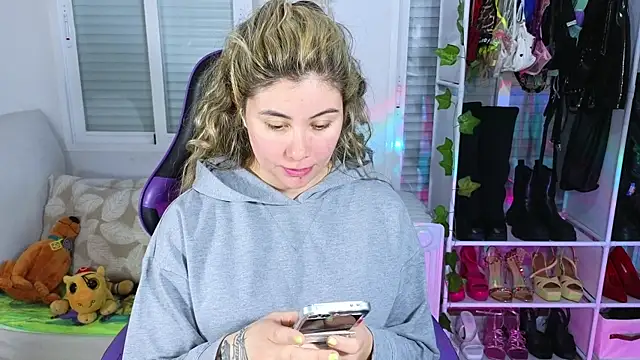 Tawny cox online show from 14, 3, 2025