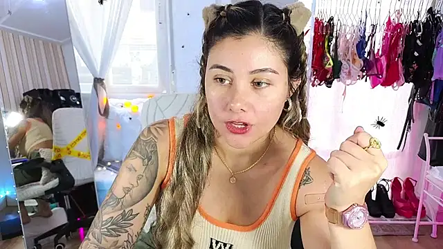 Tawny cox online show from 22, 10, 2025