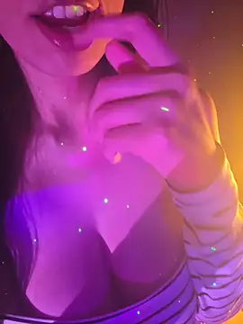 aloneathome online show from 4, 12, 2025