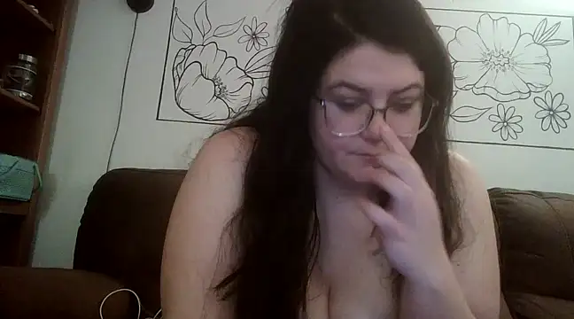 Snapshot of creativescholar1992 chatting on 16, 3, 2025 creativescholar1992 online show from 16, 3, 2025