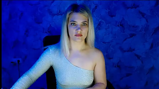 Snapshot of nika_gold1 chatting on 15, 10, 2025 nika gold1 online show from 15, 10, 2025