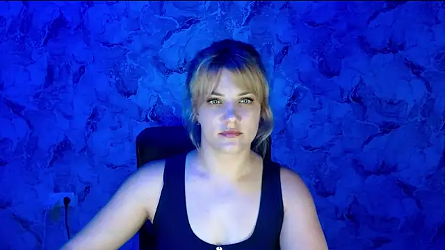 Snapshot of nika_gold1 chatting on 15, 7, 2026 nika gold1 online show from 15, 7, 2026