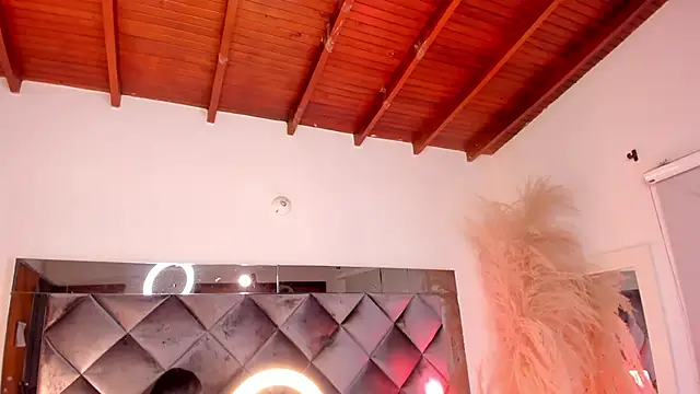 sofhiaa adaams online show from 15, 10, 2025