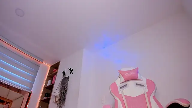 andreafernandz online show from 17, 5, 2026