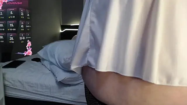 Snapshot of LadySambuca chatting on 15, 12, 2025 LadySambuca online show from 15, 12, 2025