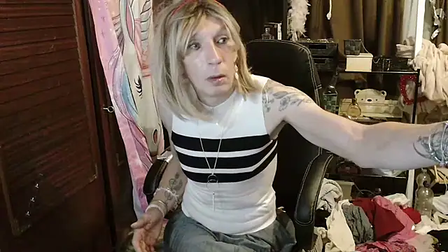 Ombeline1 online show from 29, 10, 2025