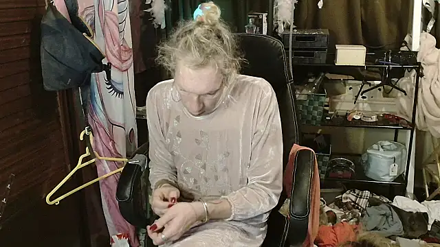 Ombeline1 online show from 20, 11, 2025