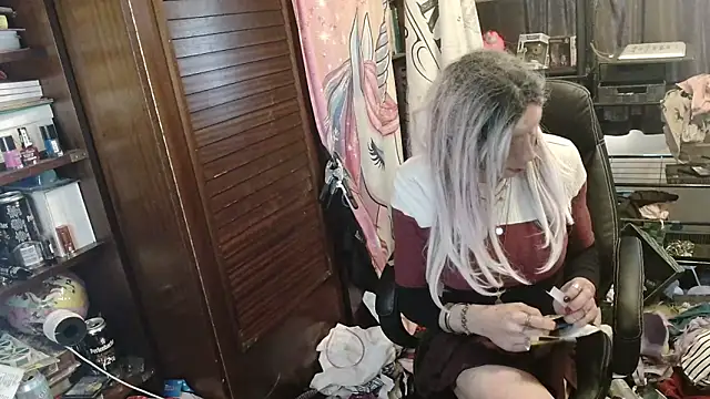 Ombeline1 online show from 10, 4, 2026