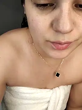 Snapshot of Lia_Hurley chatting on 20, 2, 2025 Lia Hurley online show from 20, 2, 2025