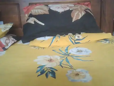 Snapshot of Nuttysub chatting on 24, 11, 2025 Nuttysub online show from 24, 11, 2025