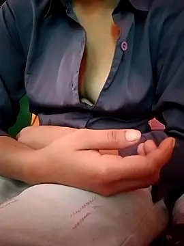 Snapshot of Mangla_Bhabhi chatting on 22, 1, 2025 Mangla Bhabhi online show from 22, 1, 2025