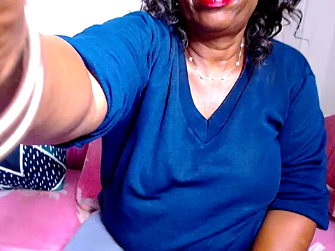 Snapshot of Freakyassnwildx chatting on 18, 2, 2025 Freakyassnwildx online show from 18, 2, 2025