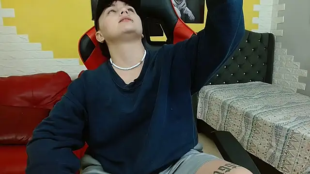 isabeautyx19 online show from 25, 11, 2025