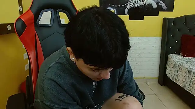 isabeautyx19 online show from 26, 11, 2025