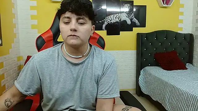 isabeautyx19 online show from 20, 12, 2025