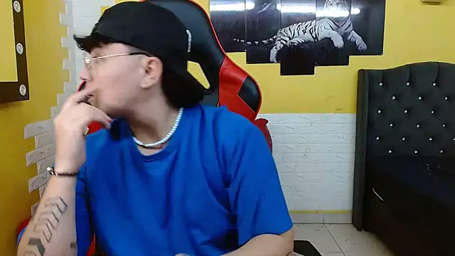 isabeautyx19 online show from 7, 1, 2026