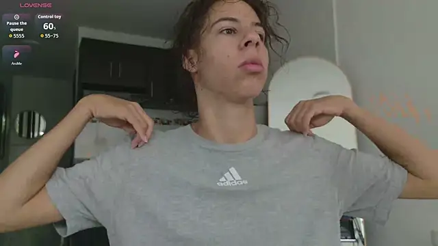 Snapshot of grey___27 chatting on 9, 4, 2026 grey 27 online show from 9, 4, 2026