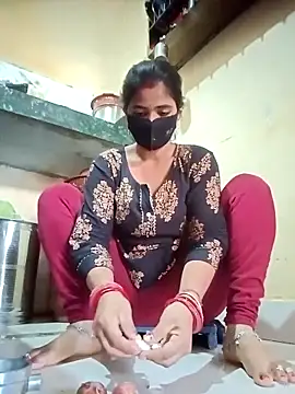 Snapshot of Mamta_Chaterjee chatting on 9, 10, 2025 Mamta Chaterjee online show from 9, 10, 2025